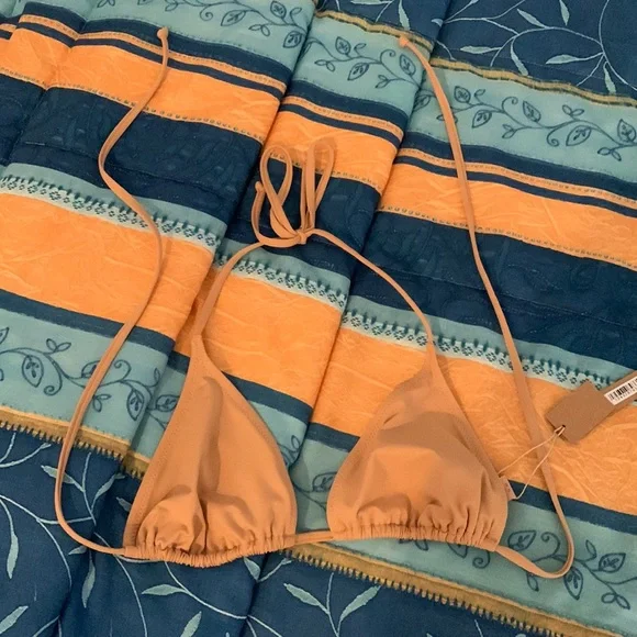 Skims Bikini Top - Picture 3 of 3